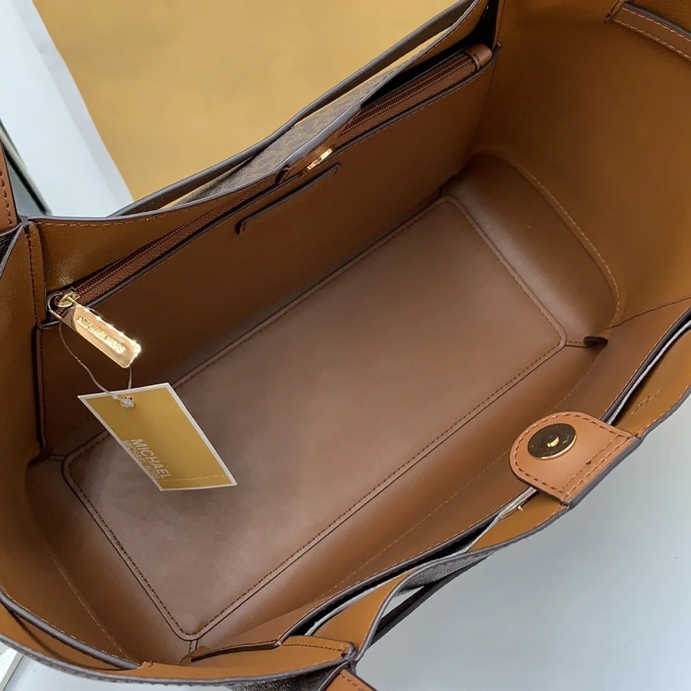 MICHAEL KORS
REED  Large BELTED Logo Tote Bag BROWN SIGNATURE COLOR - Picture 12 of 16